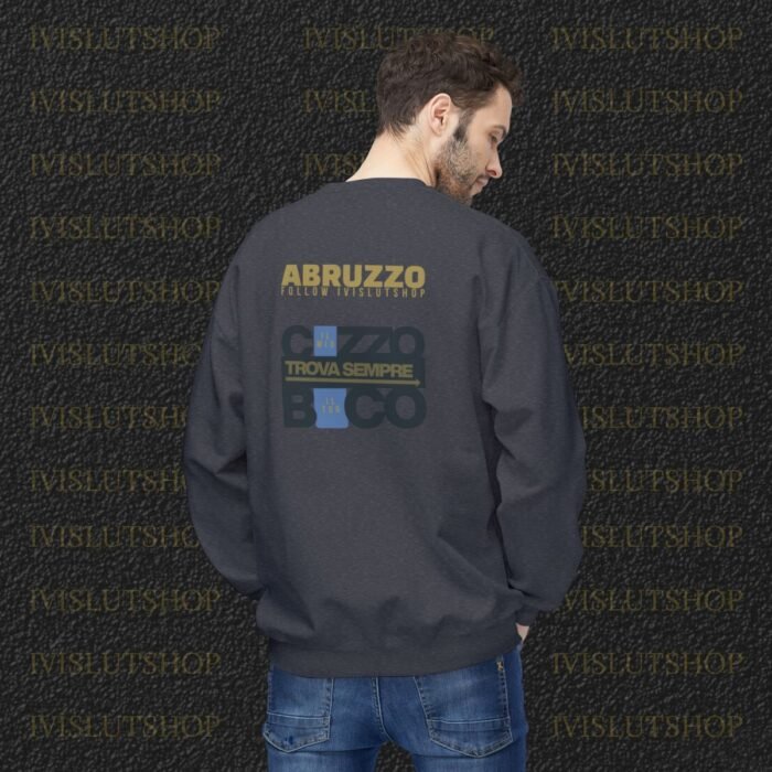 Il mio cazzo trova sempre il tuo buco